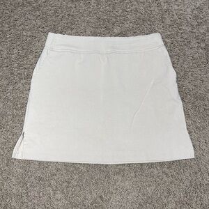 Le‎ Tigre pull on girls skort medium cream uniform sporty athletic skirt school